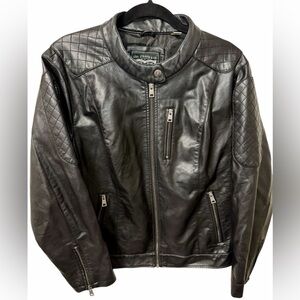 Levi’s Black Faux Leather Moto Jacket | Quilted Shoulders | Zip Pockets | 1X